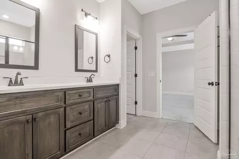 Entry Way - 8977 Eureka St, Milton, FL 32583 photo 7 of 12