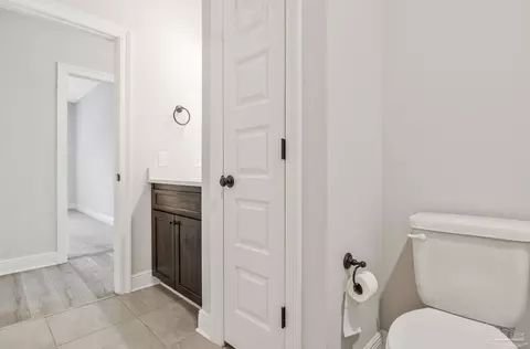 Entry Way - 8977 Eureka St, Milton, FL 32583 photo 4 of 12