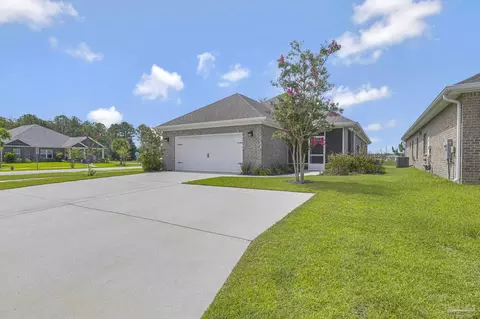 Exterior - 8977 Eureka St, Milton, FL 32583 photo 11 of 15