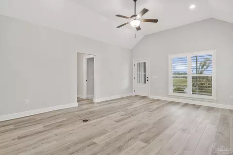 Entry Way - 8977 Eureka St, Milton, FL 32583 photo 3 of 12