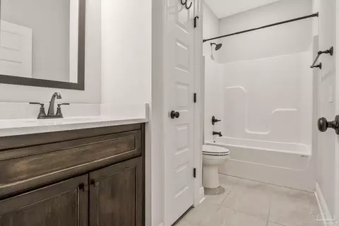 Bath - 8977 Eureka St, Milton, FL 32583 photo 1 of 3