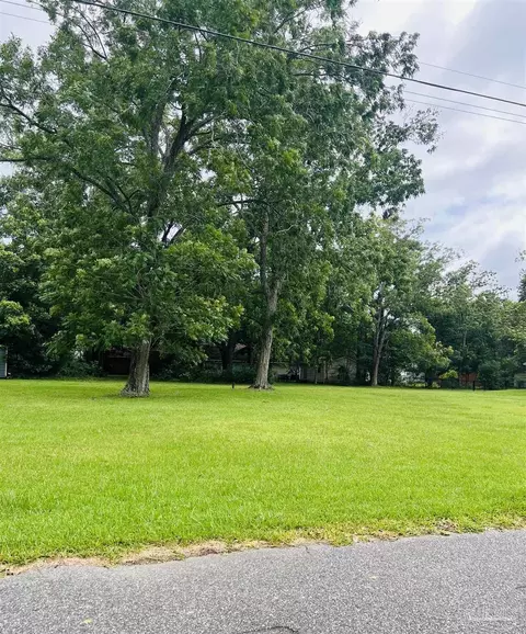401 W 4th Ave, Foley, AL 36535
