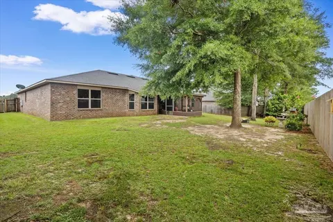 Exterior - 6556 Fall St, Milton, FL 32570 photo 6 of 10
