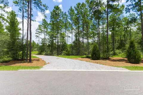 8822 Naturewalk Dr, Jay, FL 32565