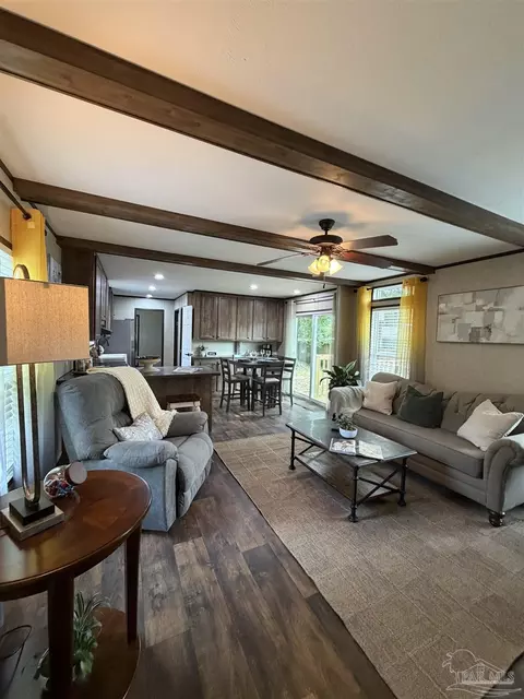 Living - 6225 Goliath Rd, Milton, FL 32583 photo 3 of 6