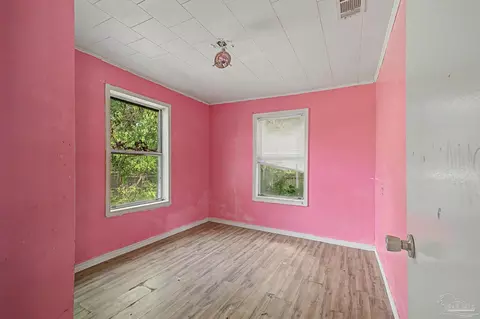 Bedroom - 197 Hudson St, Crestview, FL 32536 photo 4 of 6