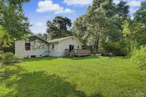 Exterior - 197 Hudson St, Crestview, FL 32536 photo 7 of 7