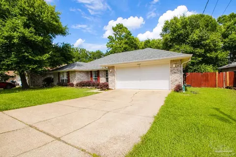 Exterior - 5938 Herlong Dr, Milton, FL 32570 photo 3 of 7