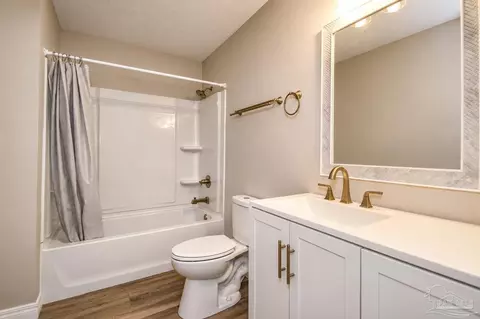 Bath - 5938 Herlong Dr, Milton, FL 32570 photo 4 of 4