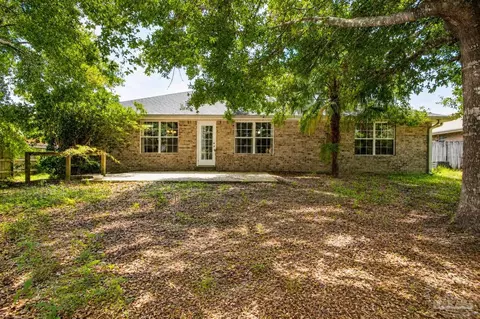 Exterior - 5938 Herlong Dr, Milton, FL 32570 photo 5 of 7