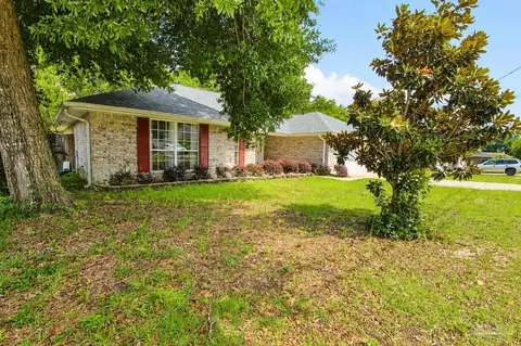 Exterior - 5938 Herlong Dr, Milton, FL 32570 photo 2 of 7