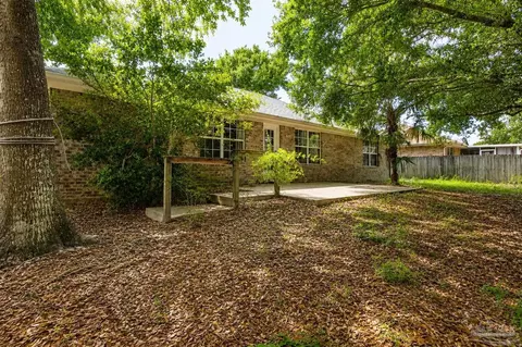 Exterior - 5938 Herlong Dr, Milton, FL 32570 photo 4 of 7
