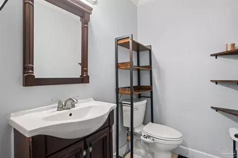 Bath - 5012 Beck Ave, Jay, FL 32565 photo 4 of 5