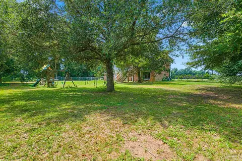 Exterior - 5012 Beck Ave, Jay, FL 32565 photo 9 of 13
