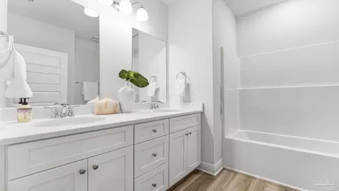 Bath - 4783 Eider Rd, Pace, FL 32571 photo 3 of 3