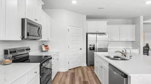 Kitchen - 4783 Eider Rd, Pace, FL 32571 photo 3 of 3