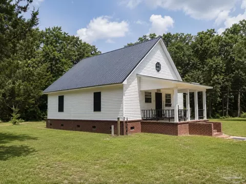 Exterior - 5373 Fireside Ln, Milton, FL 32583 photo 3 of 11