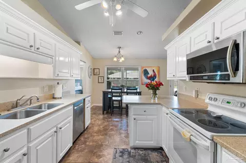 Kitchen - 3931 Andershot St, Pace, FL 32571 photo 4 of 4