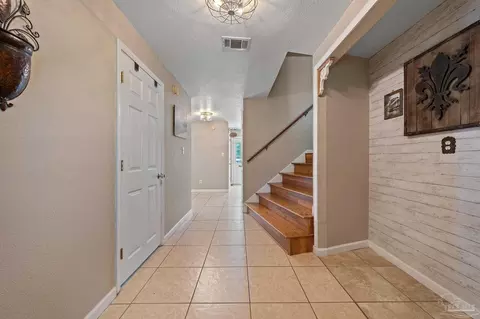 Entry Way - 5875 Hall Rd, Jay, FL 32565 photo 2 of 2