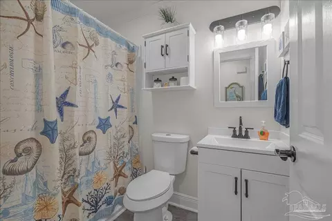 Bath - 4420 Mundy Ln, Pace, FL 32571 photo 2 of 2
