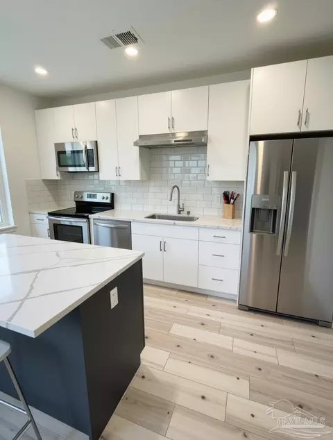Kitchen - 4127 Polks Ave, Pace, FL 32571 photo 4 of 4