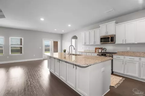 Kitchen - 2825 Gemstone Cir, Pace, FL 32571 photo 3 of 4