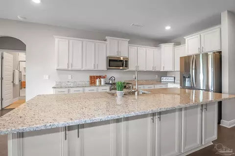 Kitchen - 2825 Gemstone Cir, Pace, FL 32571 photo 2 of 4
