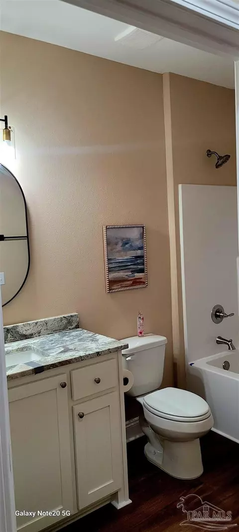 Bath - 3219 Electra Dr, Milton, FL 32583 photo 1 of 6