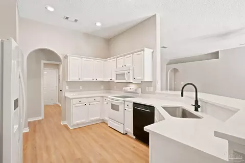 Kitchen - 4855 Broadleaf Dr, Pace, FL 32571 photo 2 of 4