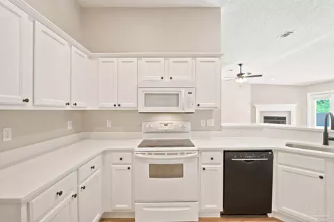 Kitchen - 4855 Broadleaf Dr, Pace, FL 32571 photo 3 of 4