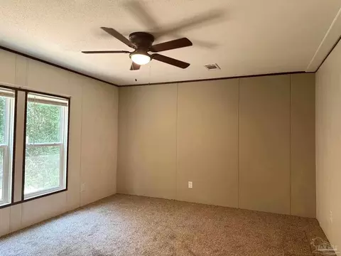 Bedroom - 5337 Old Oak Rd, Milton, FL 32583 photo 4 of 4
