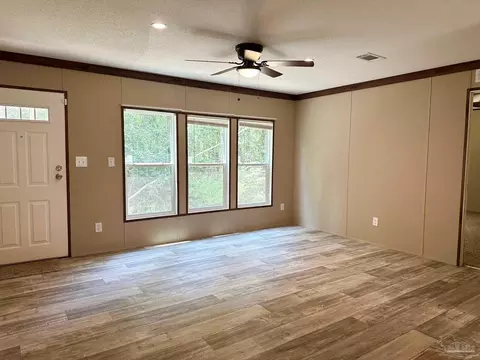 Living - 5337 Old Oak Rd, Milton, FL 32583 photo 3 of 3