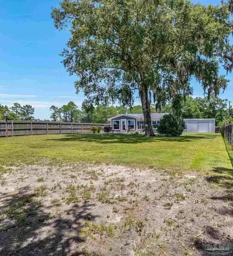 Exterior - 7631 Petersen Pt Rd, Milton, FL 32583 photo 13 of 18