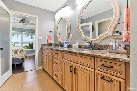 Bath - 7631 Petersen Pt Rd, Milton, FL 32583 photo 1 of 5