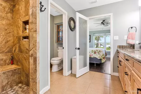 Bath - 7631 Petersen Pt Rd, Milton, FL 32583 photo 2 of 5