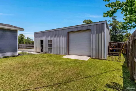 Exterior - 7631 Petersen Pt Rd, Milton, FL 32583 photo 10 of 18