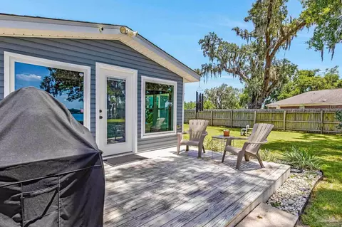Exterior - 7631 Petersen Pt Rd, Milton, FL 32583 photo 4 of 18