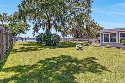 Exterior - 7631 Petersen Pt Rd, Milton, FL 32583 photo 7 of 18