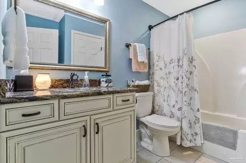 Bath - 7631 Petersen Pt Rd, Milton, FL 32583 photo 5 of 5