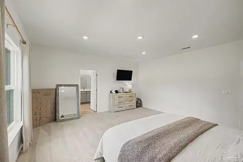 Bedroom - 4166 Upper Walk Ln, Milton, FL 32583 photo 10 of 10