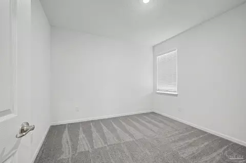 Bedroom - 4166 Upper Walk Ln, Milton, FL 32583 photo 8 of 10