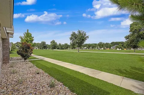 Exterior - 4166 Upper Walk Ln, Milton, FL 32583 photo 8 of 13