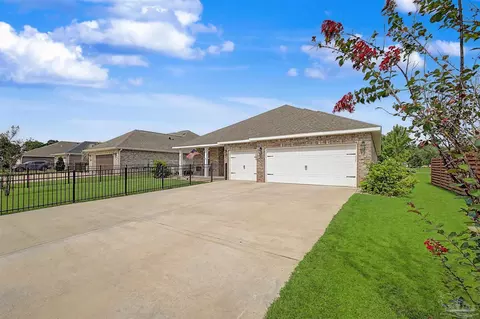 Exterior - 4166 Upper Walk Ln, Milton, FL 32583 photo 7 of 13