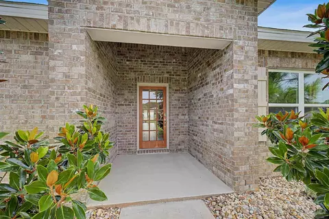 Exterior - 4166 Upper Walk Ln, Milton, FL 32583 photo 11 of 13