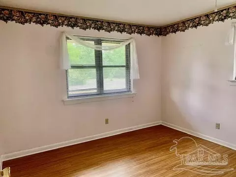 Bedroom - 5116 Seagull Dr, Pace, FL 32571 photo 3 of 5
