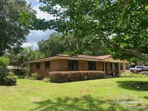 Exterior - 5116 Seagull Dr, Pace, FL 32571 photo 2 of 13