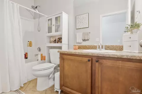 Bath - 6771 Cotter Dr, Milton, FL 32570 photo 1 of 3