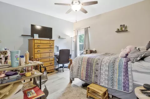Bedroom - 6771 Cotter Dr, Milton, FL 32570 photo 4 of 6