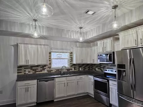 Kitchen - 3881 Throne Ct, Milton, FL 32583 photo 1 of 1