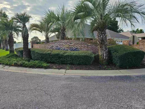Exterior - 3881 Throne Ct, Milton, FL 32583 photo 7 of 7